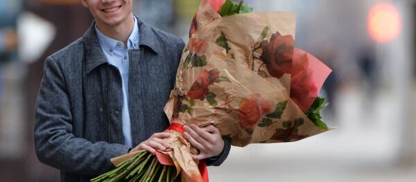 8 марта важно и количество и качество цветов - Sputnik Молдова