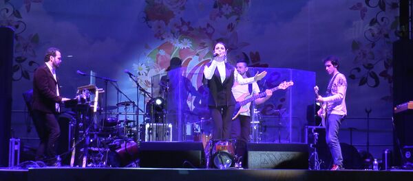 Оргеев тепло поздравил женщин города с праздником 8 марта - Sputnik Молдова