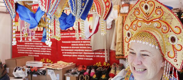 Празднование Масленицы в Симферополе - Sputnik Молдова