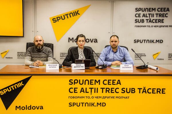 Дмитрий Арион, Нина Димогло, Олег Склифос Дмитрий Арион, Нина Димогло, Олег Склифос - Sputnik Молдова