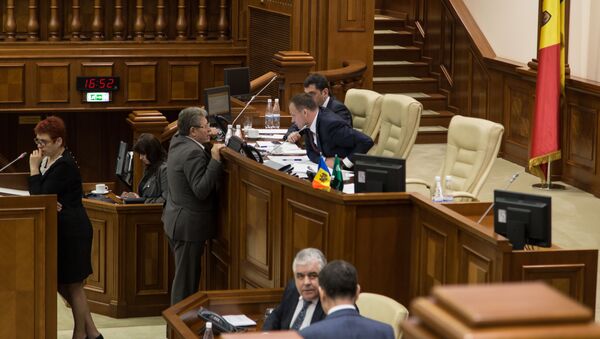 Mihai Ghimpu în Parlament. Парламент заседание 11.03.2016 - Sputnik Moldova