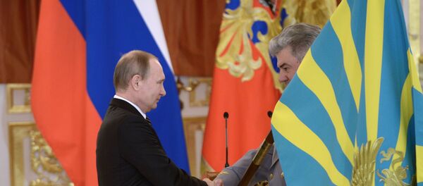 Церемония вручения знамени ВКС России в Кремле - Sputnik Молдова