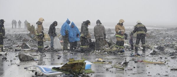 Пассажирский самолет Boeing-737-800 разбился при посадке в аэропорту Ростова-на-Дону - Sputnik Молдова