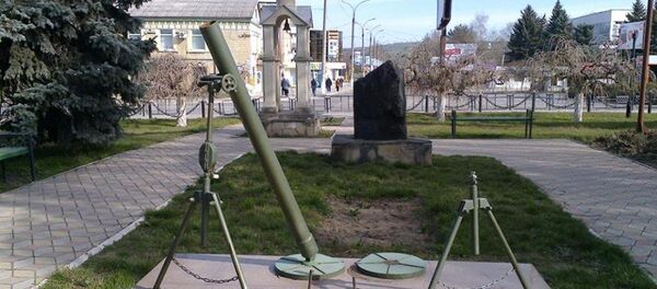 Частично демонтированный памятник Великой Отечественной войны в Новых Аненах - Sputnik Молдова