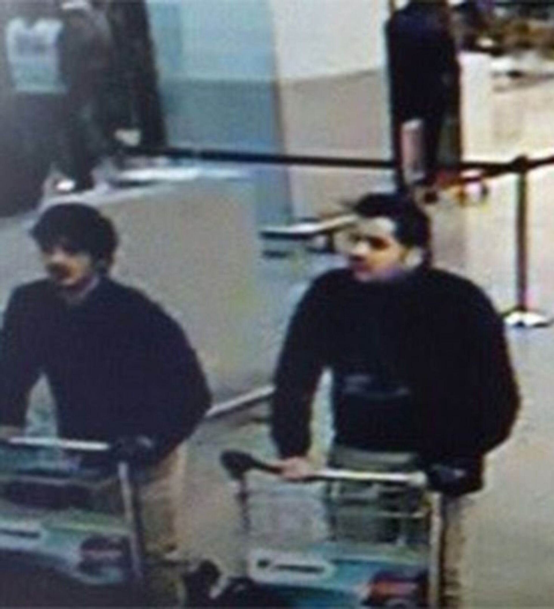 Теракт в бельгии. Шахид террорист смертник в аэропорту.