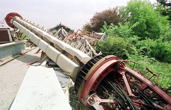 Обрушенная телевизионная башня на Авали - Sputnik Молдова