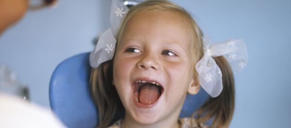 Девочка у зубного врача - Sputnik Молдова