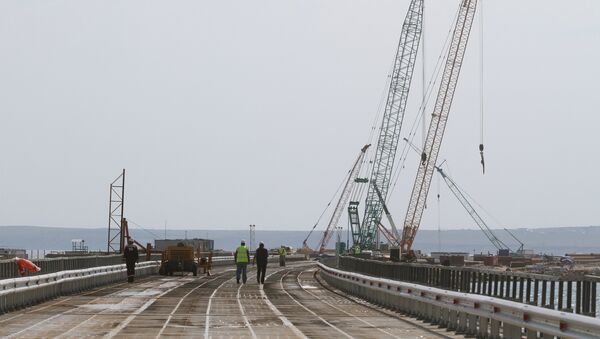 Подготовительные работы перед строительством Керченского моста в Тамани - Sputnik Молдова