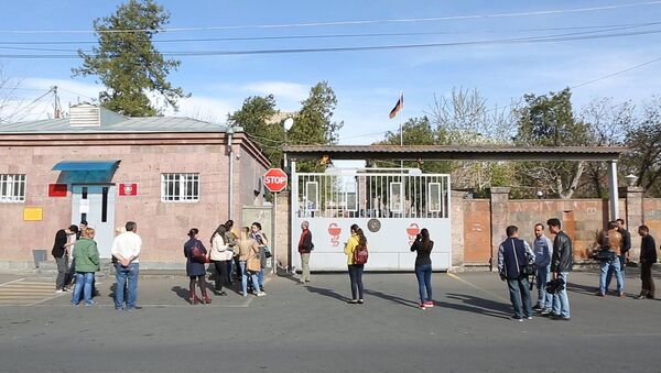 Раненные в НК солдаты были доставлены в военный госпиталь Мураца - Sputnik Молдова