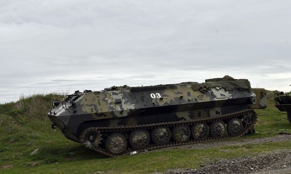 Интенсивные бои идут на линии соприкосновения в зоне карабахского конфликта. - Sputnik Молдова
