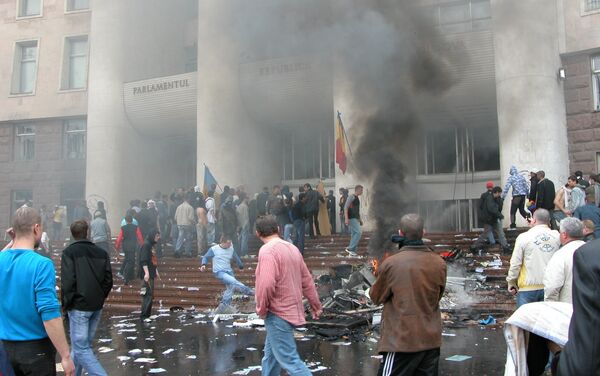 Беспорядки у парламента, Кишинев, события 7 апреля 2009 года. - Sputnik Молдова