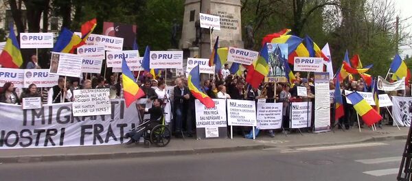 Sute de persoane au protestat la Cotroceni împotriva construirii mega moscheii - Sputnik Moldova