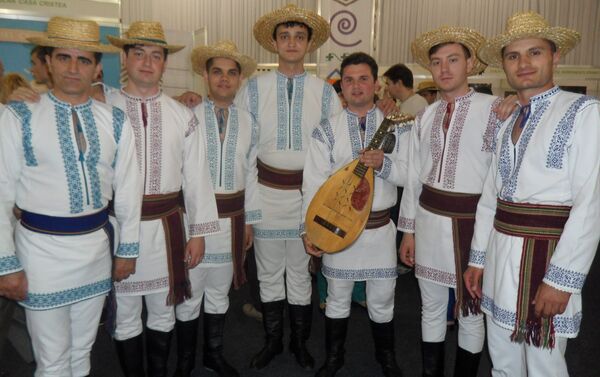 Фестиваль народной молдавской рубашки “Ии” - Sputnik Молдова