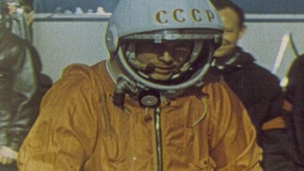 Юрий Гагарин – человек, первым побывавший в космосе. Кадры из архива - Sputnik Молдова