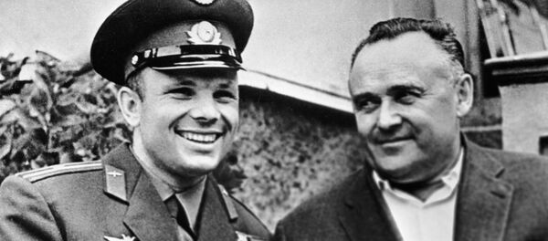 Сергей Королев и Юрий Гагарин - Sputnik Молдова