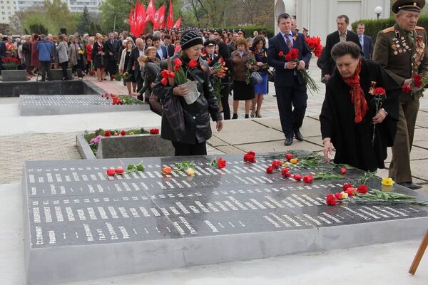Ветеран ВОВ: каждый мечтал дожить до Победы и увидеть, что будет после - Sputnik Молдова
