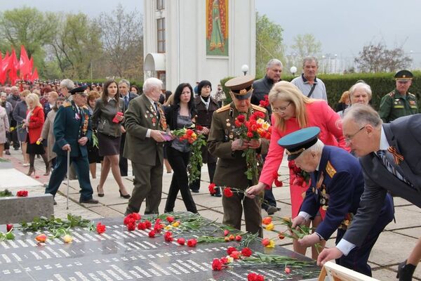 Ветеран ВОВ: каждый мечтал дожить до Победы и увидеть, что будет после - Sputnik Молдова