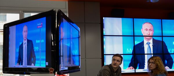 Трансляция Прямой линии с Владимиром Путиным Трансляция Прямой линии с Владимиром Путиным - Sputnik Молдова