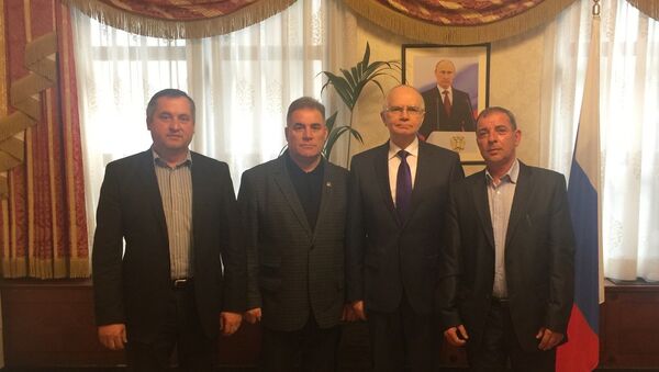 Фарит Мухаметшин, Михаил Мокан, Олег Гаризан на встрече в Посольстве России в Молдове - Sputnik Молдова