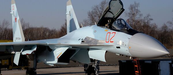 Авиаполк Восточного военного округа получил два новых истребителя Су-35С - Sputnik Moldova