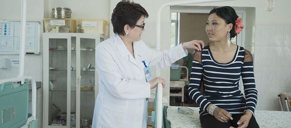 Победительница конкурса Миссис Кыргызстан — 2016 Азема Дыйканбаева Победительница конкурса Миссис Кыргызстан — 2016 Азема Дыйканбаева - Sputnik Молдова