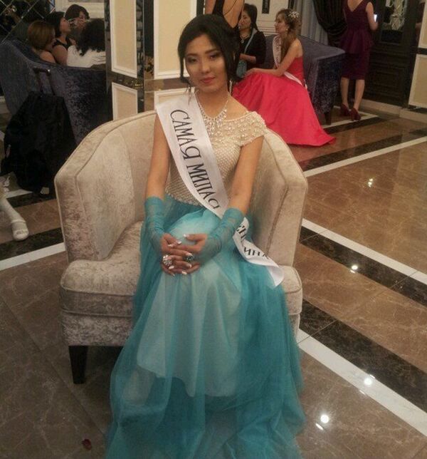 Победительница конкурса Миссис Кыргызстан — 2016 Азема Дыйканбаева Победительница конкурса Миссис Кыргызстан — 2016 Азема Дыйканбаева - Sputnik Молдова