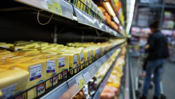 Продажа украинской молочной продукции в регионах России - Sputnik Молдова
