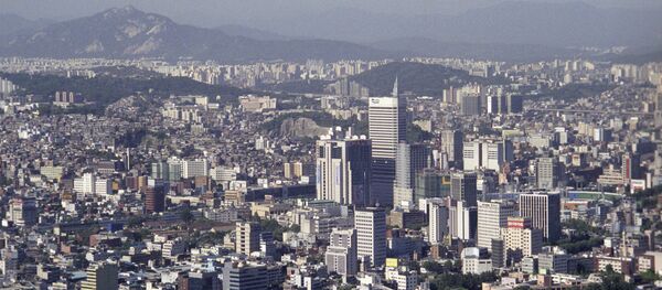 Вид на город Сеул с горы Намсан Вид на город Сеул с горы Намсан - Sputnik Молдова