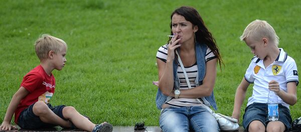 Курение в общественных местах - Sputnik Moldova