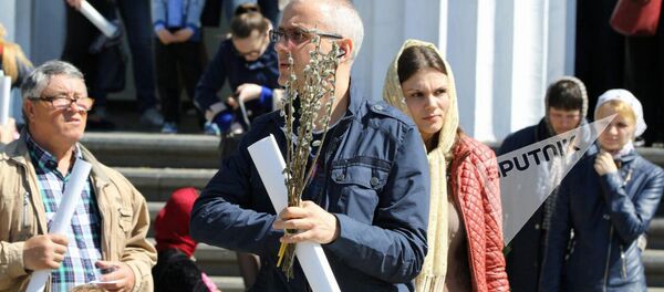 Православные христиане празднуют сегодня Вербное воскресенье Duminica Floriilor - Sputnik Moldova