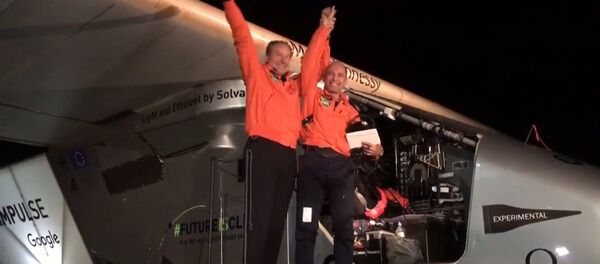 СПУТНИК_Как встречали пилотов Solar Impulse 2 после перелета над Тихим океаном - Sputnik Молдова