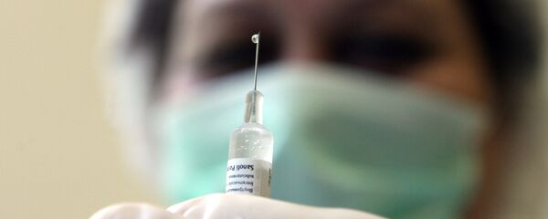 Медик с лекарством - Sputnik Moldova