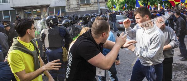 Протест 24 апреля 2016 protest poliție - Sputnik Moldova