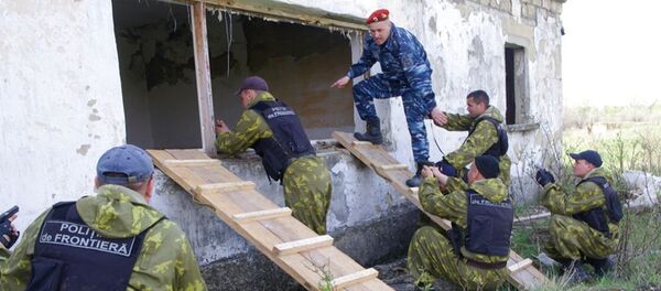 Poliţişti de frontieră moldoveni, exerciţiu anti diversionist-terorist - Sputnik Молдова