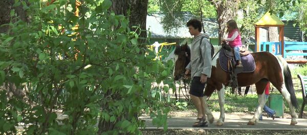 Катание на лошади - Sputnik Moldova