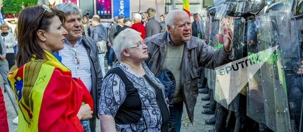 Протест 24 апреля 2016 protest poliție - Sputnik Moldova