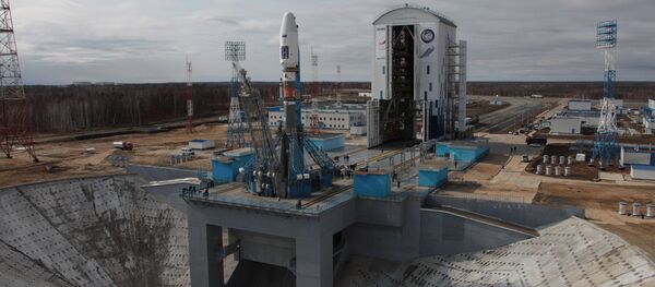 Вывоз ракеты Союз-2.1а с космическими аппаратами на стартовую площадку космодрома Восточный - Sputnik Молдова