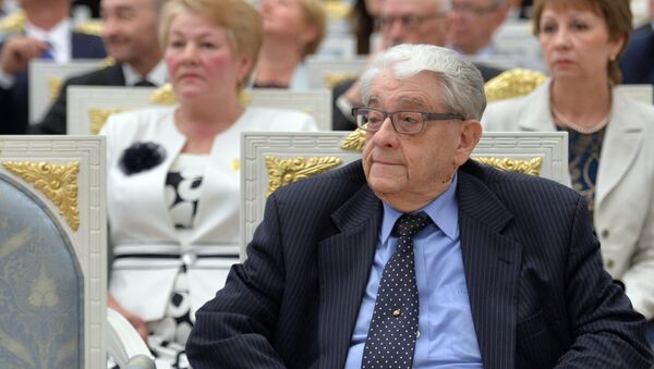 Валентин Зорин во время церемонии вручения государственных наград в Кремле - Sputnik Молдова