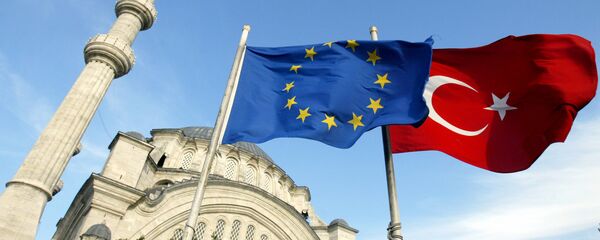 Flags of Turkey, right, and the European Union are seen in front of a mosque in Istanbul, Turkey - Sputnik Moldova