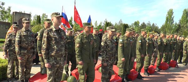 В Шерпенах предали земле останки 19-ти борцов с фашизмом - Sputnik Молдова