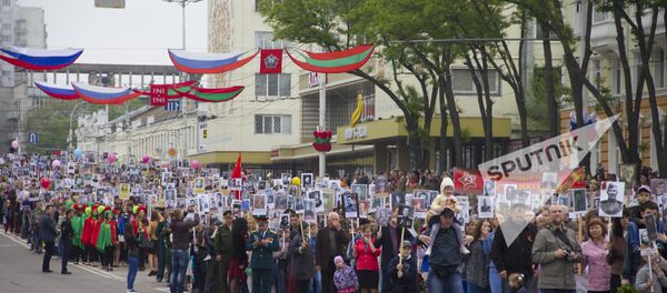 Военный парад и акция Бессмертный полк. Тирасполь. Приднестровье - Sputnik Молдова