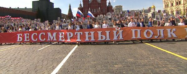 LIVE: Шествие участников акции Бессмертный полк в Москве - Sputnik Молдова