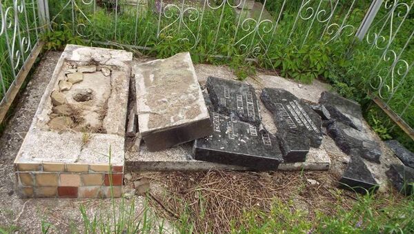 Разрушенные еврейские надгробия - Sputnik Молдова