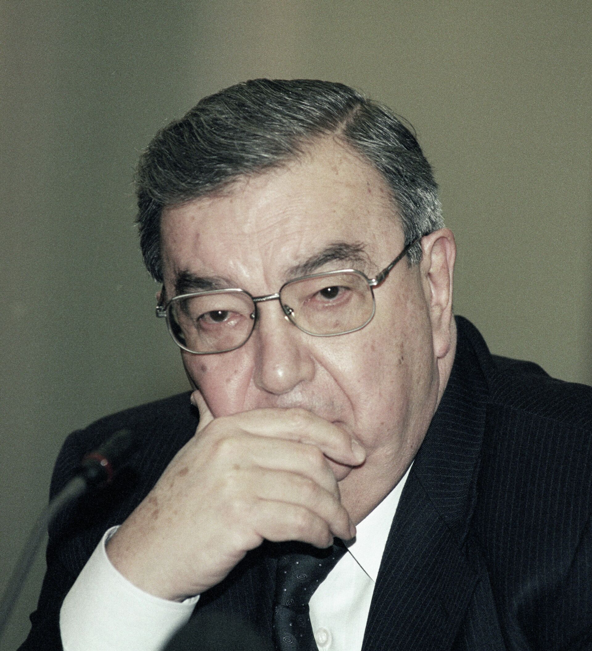Премьер министр 1998. Примаков премьер.