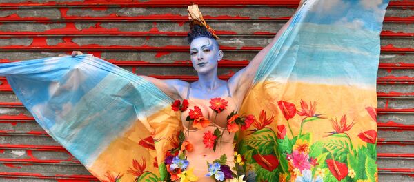 Участница 33го ежегодного Mermaid Parade в Нью-Йорке - Sputnik Молдова