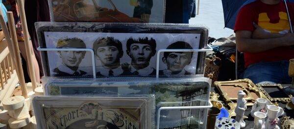 Блошиный рынок на территории Музея Москвы Блошиный рынок на территории Музея Москвы - Sputnik Молдова