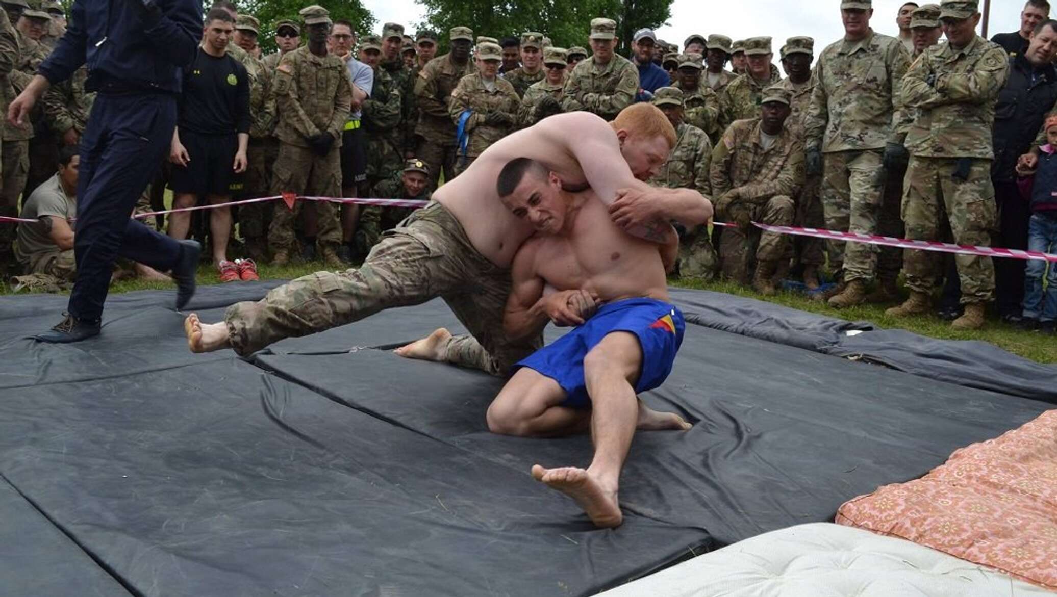 Рукопашный бой военнослужащих