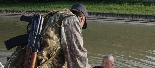 Рейд сотрудников рыбоохраны по реке Иртыш в Омской области - Sputnik Молдова