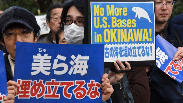 Акция протеста на Окинаве против размещения новой военной базы США - Sputnik Молдова