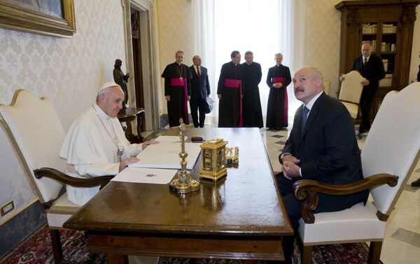 Встреча Папы Римского и белорусского президента Александра Лукашенко в Ватикане. - Sputnik Молдова